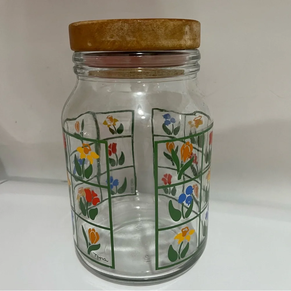 Vintage 1983 Anchor Hocking Glass “Nina